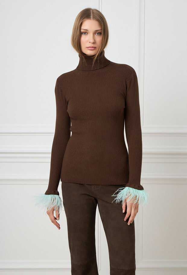 Feather Knitted Turtleneck Brown