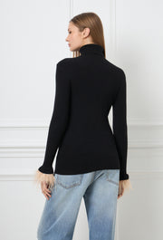 Feather Knitted Turtleneck Black/Beige